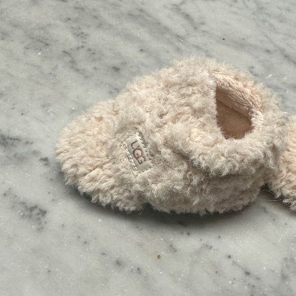UGG Soft Cream Baby Slippers - Picture 6 of 11